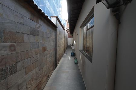 Casa à venda com 250m², 5 quartos e 3 vagasCorredor