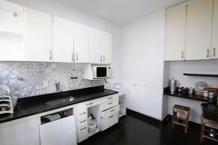 Casa à venda com 250m², 5 quartos e 3 vagasCozinha