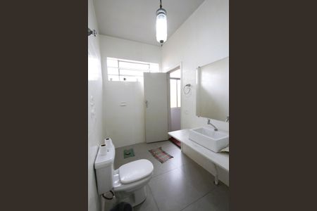 Casa à venda com 250m², 5 quartos e 3 vagasBanheiro do Quarto 3