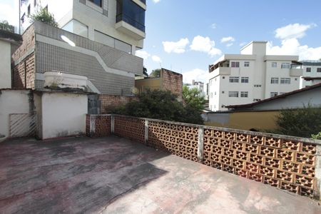 Casa à venda com 250m², 5 quartos e 3 vagasTerraço