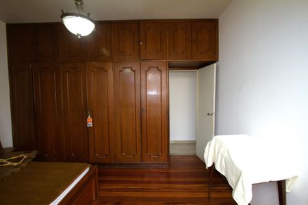 Casa à venda com 250m², 5 quartos e 3 vagasQuarto 3 - Suíte