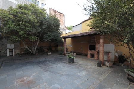 Casa à venda com 250m², 5 quartos e 3 vagasChurrasqueira