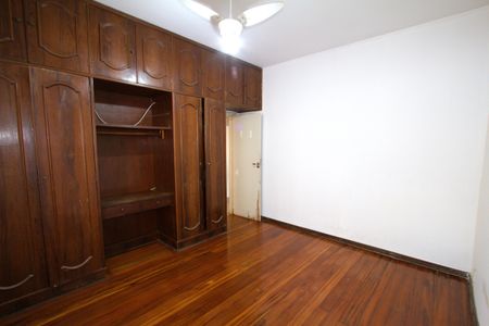 Casa à venda com 250m², 5 quartos e 3 vagasQuarto 2