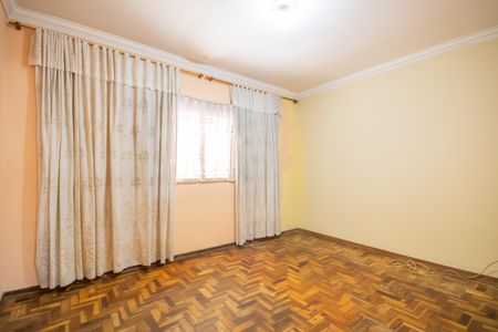 Casa à venda com 250m², 3 quartos e 6 vagasQuarto 2