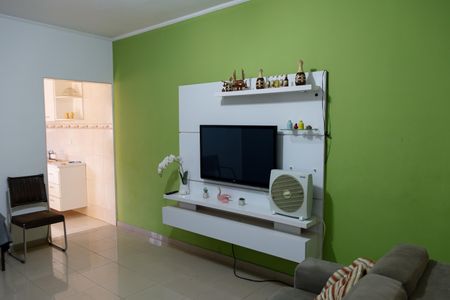 Casa à venda com 200m², 4 quartos e sem vagaSala