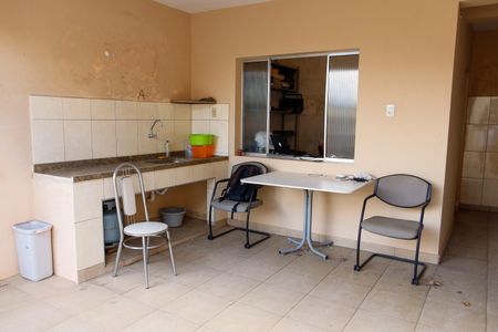 Casa à venda com 200m², 4 quartos e sem vagaÁrea comum