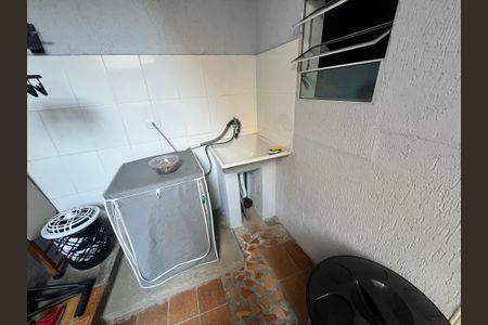 Casa à venda com 215m², 4 quartos e sem vagaÁrea de Serviço 2