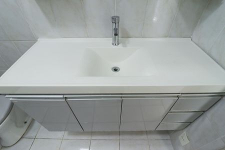 Casa à venda com 215m², 4 quartos e sem vagaBanheiro