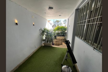 Casa à venda com 215m², 4 quartos e sem vagaEntrada