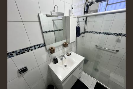 Casa à venda com 215m², 4 quartos e sem vagaBanheiro 2