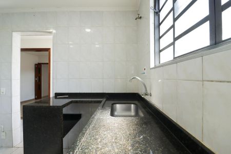 Casa à venda com 215m², 4 quartos e sem vagaCozinha