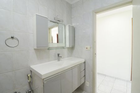 Casa à venda com 215m², 4 quartos e sem vagaBanheiro