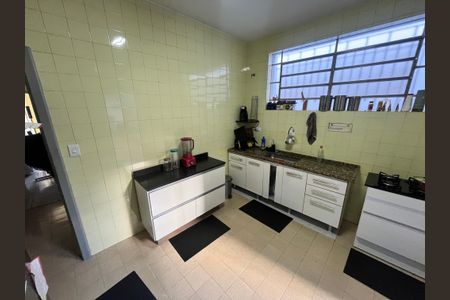 Casa à venda com 215m², 4 quartos e sem vagaCozinha 2