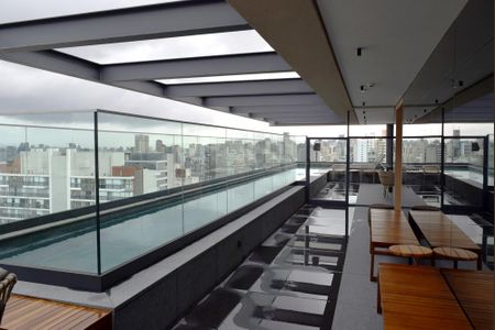 Apartamento à venda com 32m², 1 quarto e sem vagaÁrea comum - Piscina