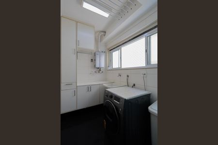 Apartamento à venda com 136m², 3 quartos e 2 vagas Apartamento à venda com 136m², 3 quartos e 2 vagasÁrea de serviço