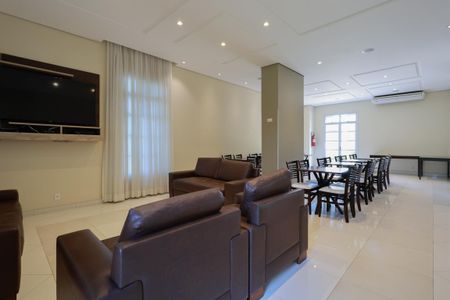 Apartamento à venda com 136m², 3 quartos e 2 vagas Apartamento à venda com 136m², 3 quartos e 2 vagasÁrea comum - Salão de festas 2
