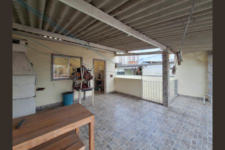 Casa à venda com 200m², 2 quartos e 1 vagaVaranda