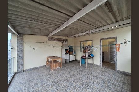 Casa à venda com 200m², 2 quartos e 1 vagaVaranda