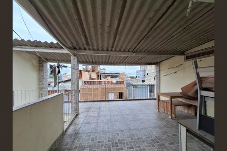 Casa à venda com 200m², 2 quartos e 1 vagaVaranda