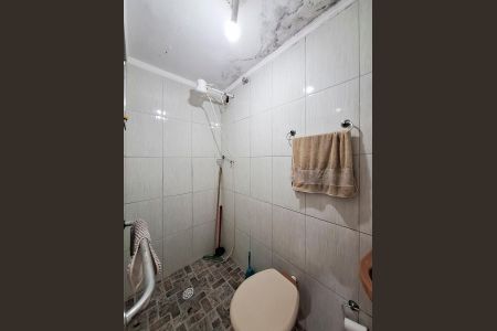 Casa à venda com 200m², 2 quartos e 1 vagaBanheiro 2
