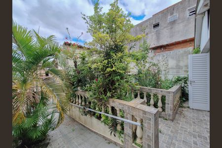 Casa à venda com 200m², 2 quartos e 1 vagaQuintal