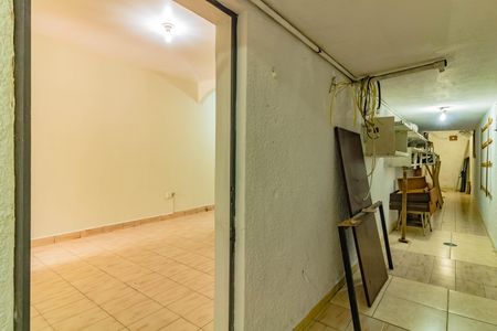 Casa à venda com 222m², 3 quartos e 2 vagas Casa à venda com 222m², 3 quartos e 2 vagasCorredor