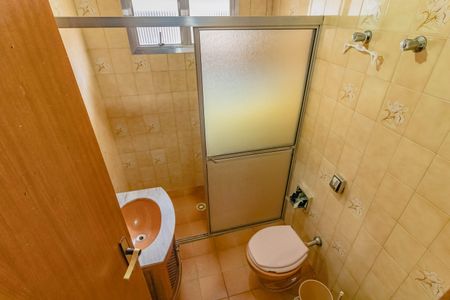 Casa à venda com 222m², 3 quartos e 2 vagas Casa à venda com 222m², 3 quartos e 2 vagasBanheiro Social