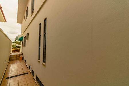 Casa à venda com 222m², 3 quartos e 2 vagas Casa à venda com 222m², 3 quartos e 2 vagasÁrea Externa