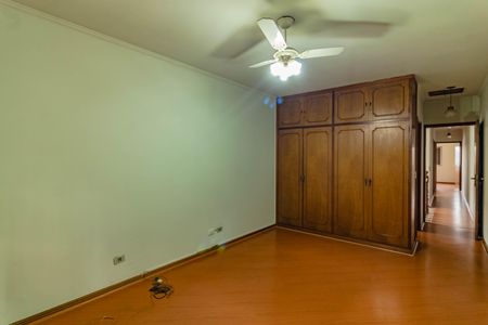 Casa à venda com 222m², 3 quartos e 2 vagas Casa à venda com 222m², 3 quartos e 2 vagasQuarto 3