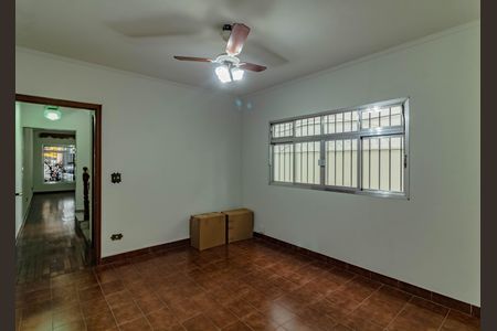 Casa à venda com 222m², 3 quartos e 2 vagas Casa à venda com 222m², 3 quartos e 2 vagasSala