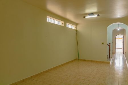 Casa à venda com 222m², 3 quartos e 2 vagas Casa à venda com 222m², 3 quartos e 2 vagasCopa