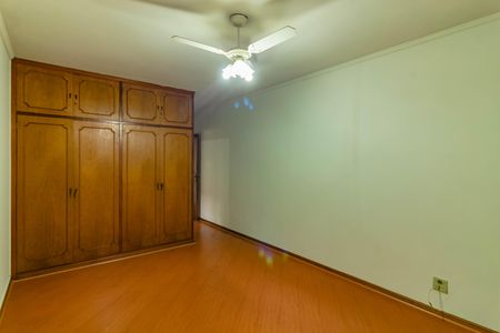 Casa à venda com 222m², 3 quartos e 2 vagas Casa à venda com 222m², 3 quartos e 2 vagasQuarto 3