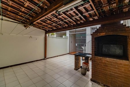 Casa à venda com 222m², 3 quartos e 2 vagas Casa à venda com 222m², 3 quartos e 2 vagasChurrasqueira