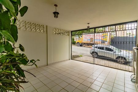 Casa à venda com 222m², 3 quartos e 2 vagas Casa à venda com 222m², 3 quartos e 2 vagasGaragem