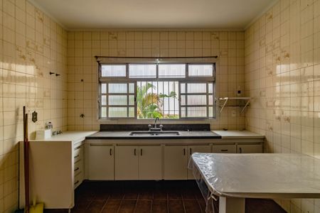 Casa à venda com 222m², 3 quartos e 2 vagas Casa à venda com 222m², 3 quartos e 2 vagasCozinha