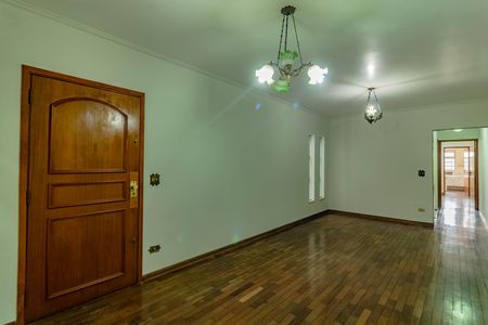 Casa à venda com 222m², 3 quartos e 2 vagas Casa à venda com 222m², 3 quartos e 2 vagasSala