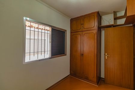 Casa à venda com 222m², 3 quartos e 2 vagas Casa à venda com 222m², 3 quartos e 2 vagasQuarto 2