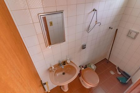 Casa à venda com 222m², 3 quartos e 2 vagas Casa à venda com 222m², 3 quartos e 2 vagasBanheiro de Serviço