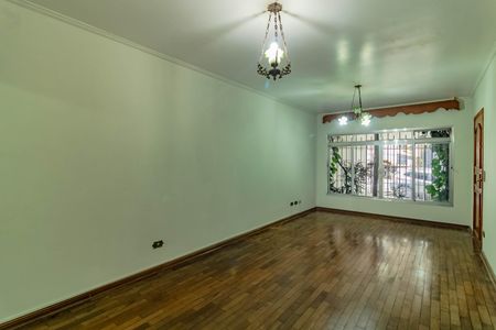 Casa à venda com 222m², 3 quartos e 2 vagas Casa à venda com 222m², 3 quartos e 2 vagasSala