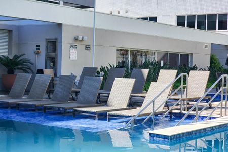 Apartamento à venda com 75m², 2 quartos e 1 vagaÁrea comum - Piscina