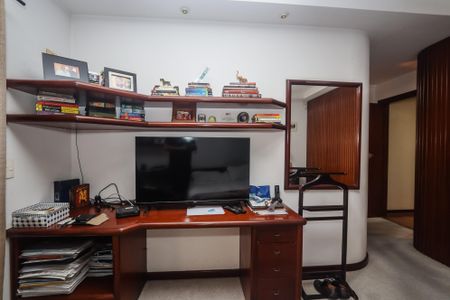 Apartamento à venda com 367m², 4 quartos e 4 vagas Apartamento à venda com 367m², 4 quartos e 4 vagasSuite 2