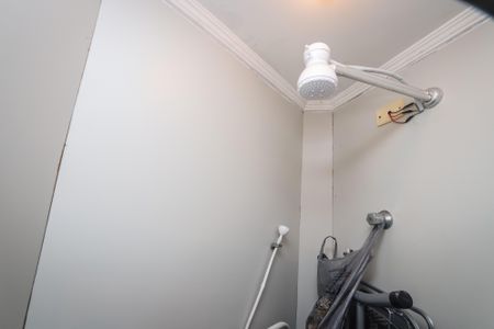 Apartamento à venda com 367m², 4 quartos e 4 vagas Apartamento à venda com 367m², 4 quartos e 4 vagasBanheiro de Serviço