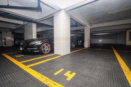 Apartamento à venda com 367m², 4 quartos e 4 vagas Apartamento à venda com 367m², 4 quartos e 4 vagasGaragem