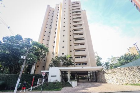 Apartamento à venda com 367m², 4 quartos e 4 vagas Apartamento à venda com 367m², 4 quartos e 4 vagasFachada do Prédio