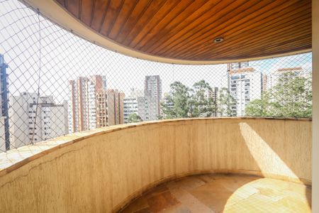 Apartamento à venda com 367m², 4 quartos e 4 vagas Apartamento à venda com 367m², 4 quartos e 4 vagasVaranda da Suite Master