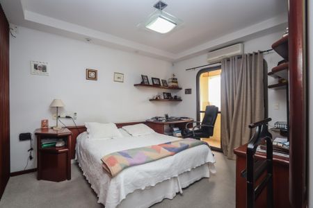 Apartamento à venda com 367m², 4 quartos e 4 vagas Apartamento à venda com 367m², 4 quartos e 4 vagasSuite 2