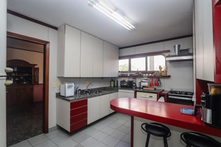 Apartamento à venda com 367m², 4 quartos e 4 vagas Apartamento à venda com 367m², 4 quartos e 4 vagasCozinha