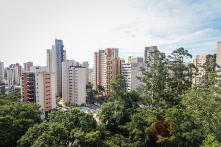 Apartamento à venda com 367m², 4 quartos e 4 vagas Apartamento à venda com 367m², 4 quartos e 4 vagasVaranda da Suite 3
