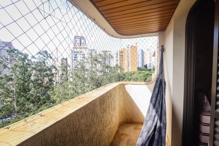 Apartamento à venda com 367m², 4 quartos e 4 vagas Apartamento à venda com 367m², 4 quartos e 4 vagasVaranda da Suite 3