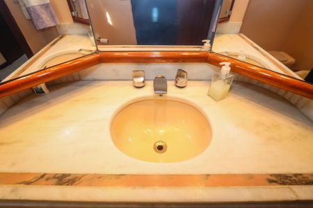 Apartamento à venda com 367m², 4 quartos e 4 vagas Apartamento à venda com 367m², 4 quartos e 4 vagasLavabo da Suite Master